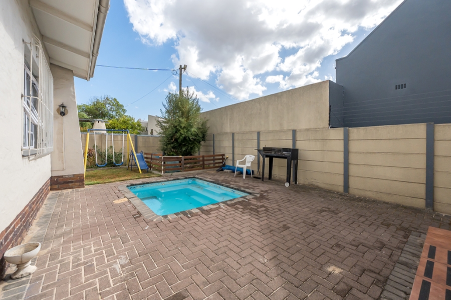 3 Bedroom Property for Sale in Zoo Park Western Cape